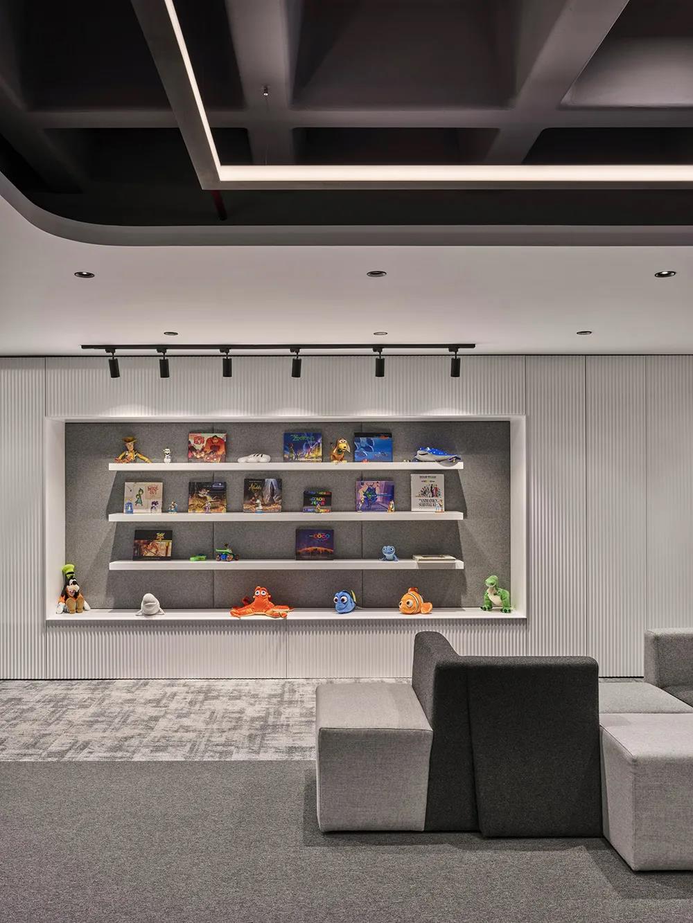 裝修設計時尚多元的現代辦公空間